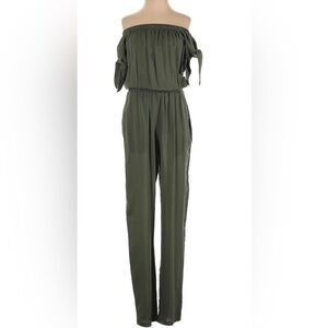 New Splendid hunter green jumpsuit. Size L